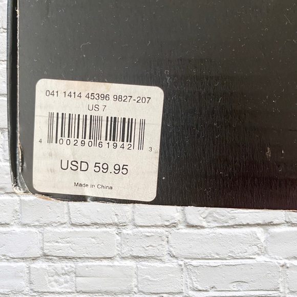 Boots - Picture 3 of 5